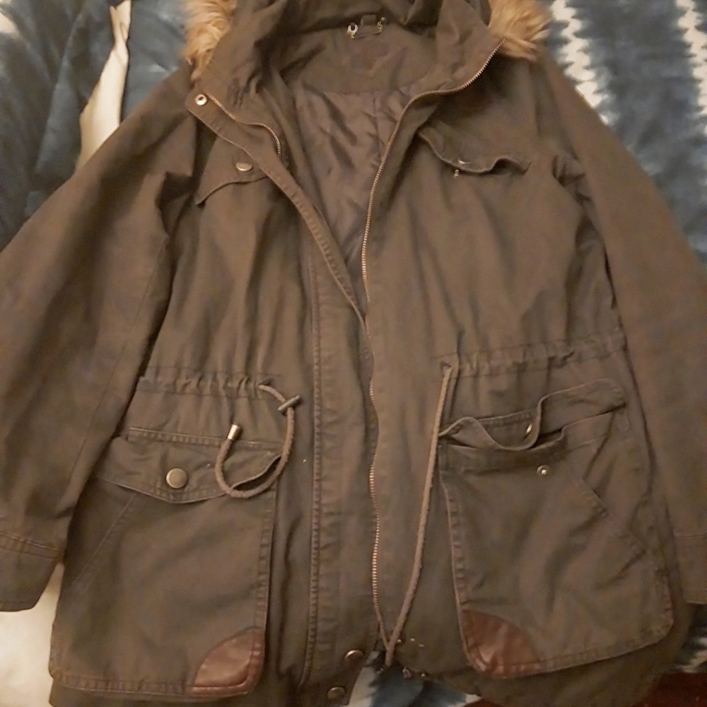 Variety of size LG coats.
